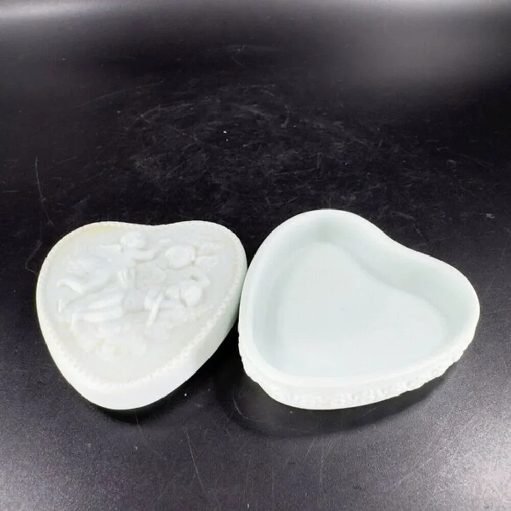 1984 Lladro Small Heart Shaped Trinket Box‎ Three Cherubs Light Blue Porcelain